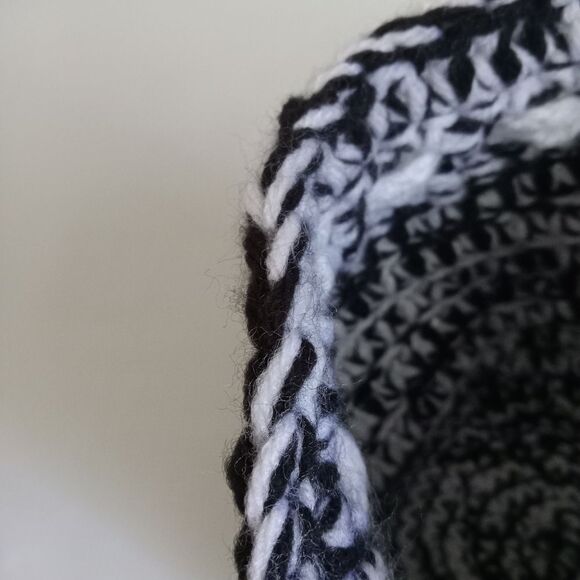 Handmade Black & White Large Acrylic Yarn Crochet Adjustable Drawstring Dice Bag - Picture 9 of 12